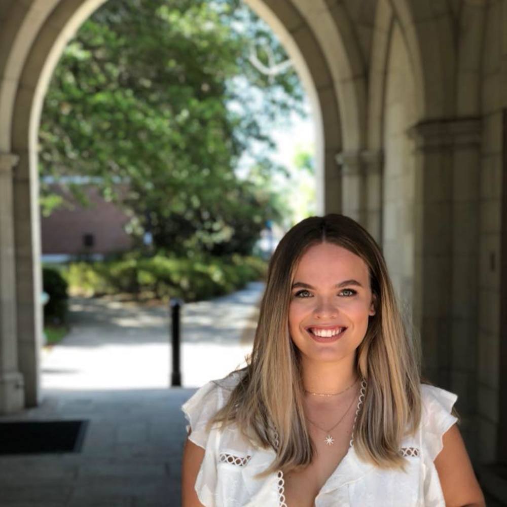 Meet your Posher, Claire